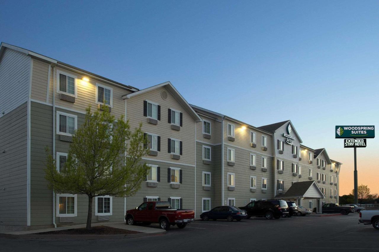 Woodspring Suites San Antonio Fort Sam Exterior photo