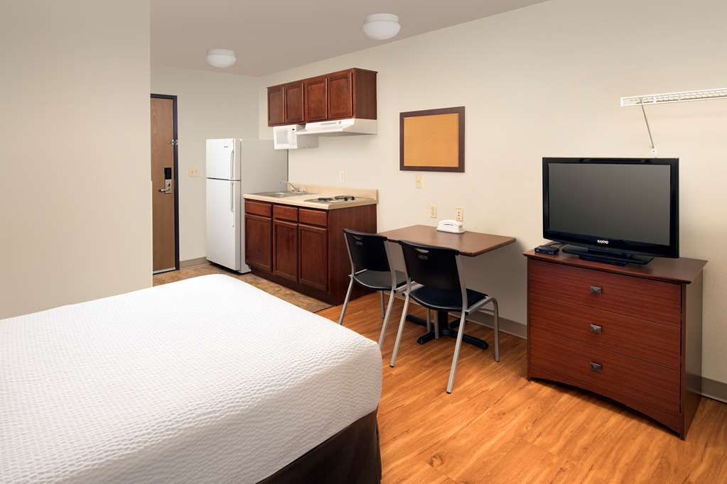 Woodspring Suites San Antonio Fort Sam Room photo